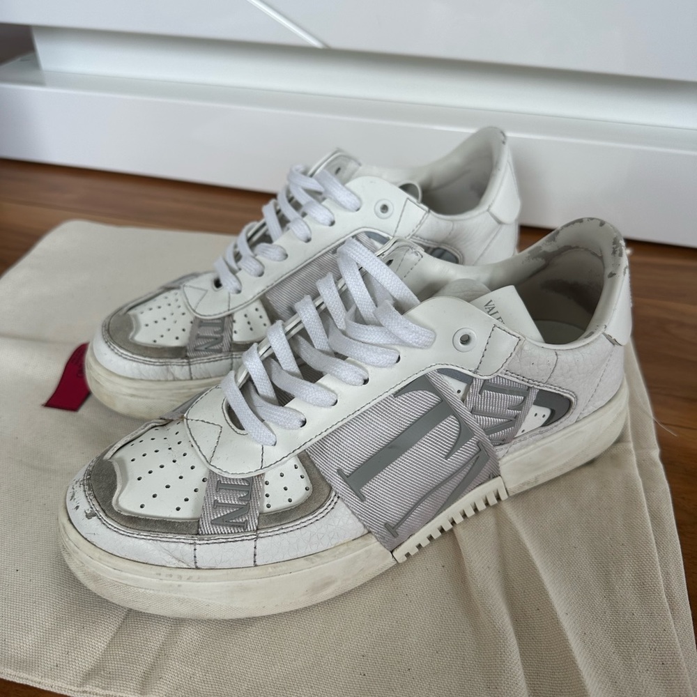 Valentino Sneakers